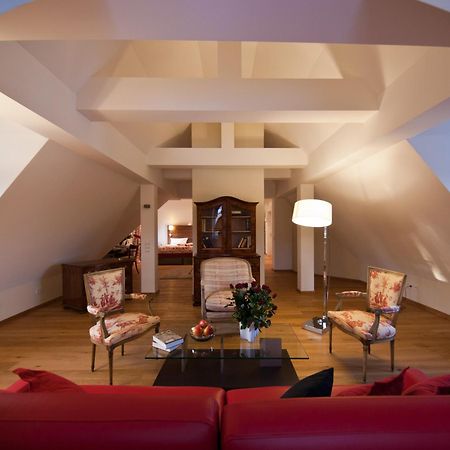 Palac Pakoszow Schlosshotel Wernersdorf يلينيا غورا المظهر الخارجي الصورة The interior of a suite at the Hotel de l'Europe