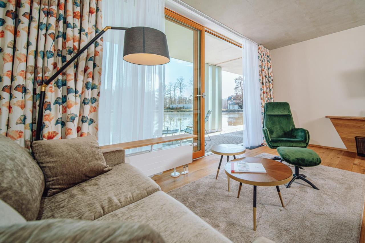Palac Pakoszow Schlosshotel Wernersdorf يلينيا غورا المظهر الخارجي الصورة A suite at the Hotel
