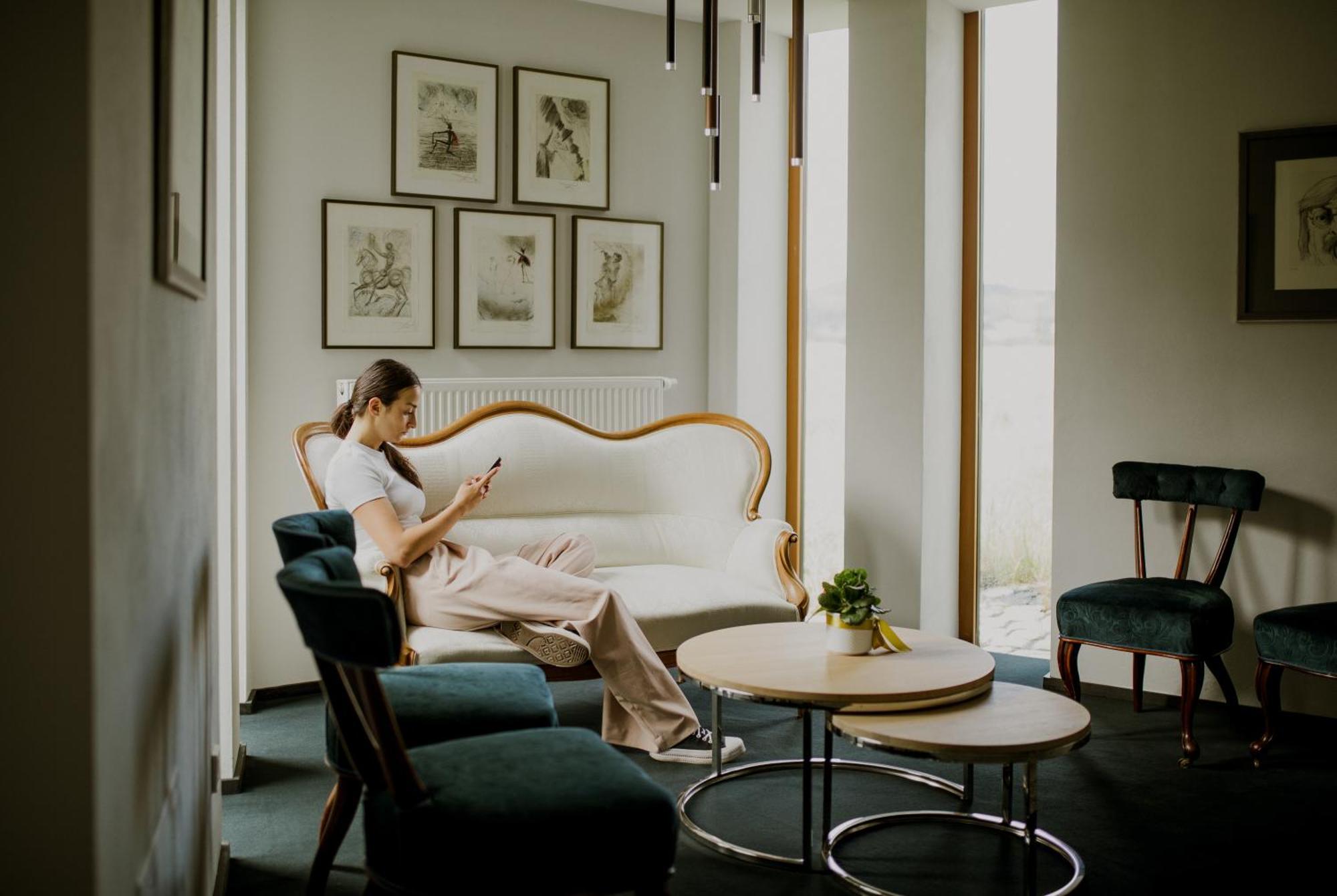 Palac Pakoszow Schlosshotel Wernersdorf يلينيا غورا المظهر الخارجي الصورة The interior of the hotel