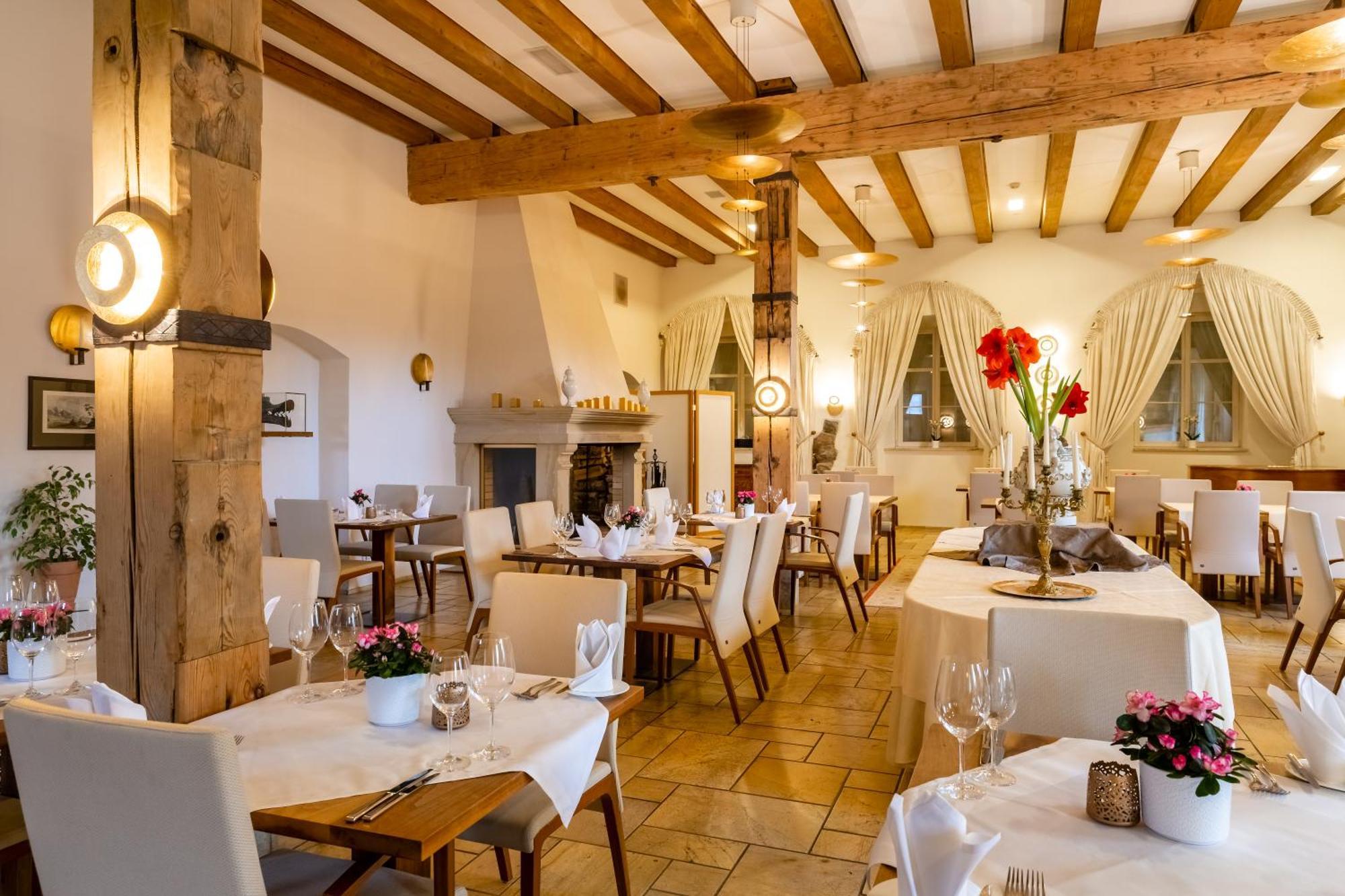 Palac Pakoszow Schlosshotel Wernersdorf يلينيا غورا المظهر الخارجي الصورة Restaurant in Germany