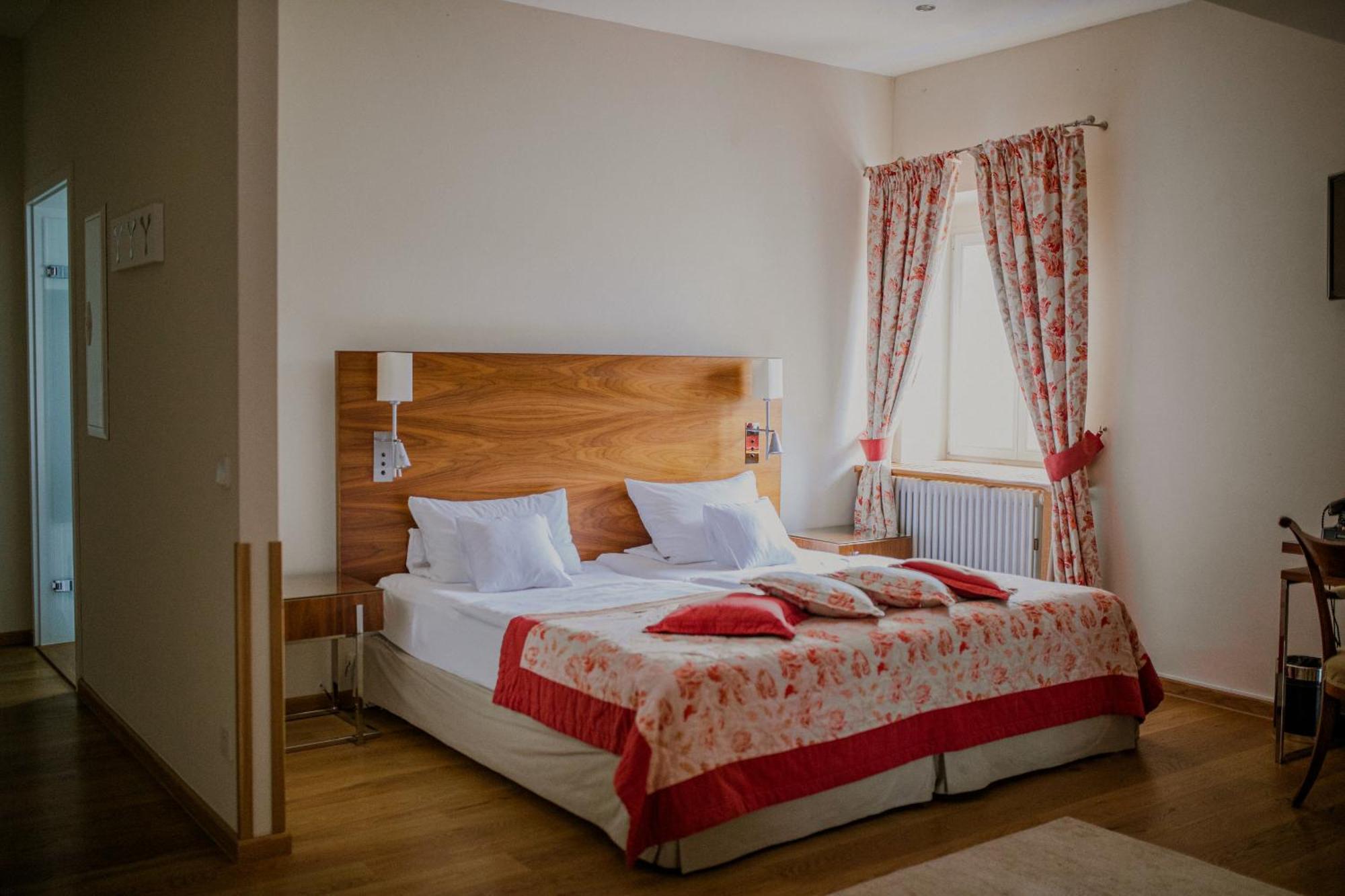 Palac Pakoszow Schlosshotel Wernersdorf يلينيا غورا المظهر الخارجي الصورة