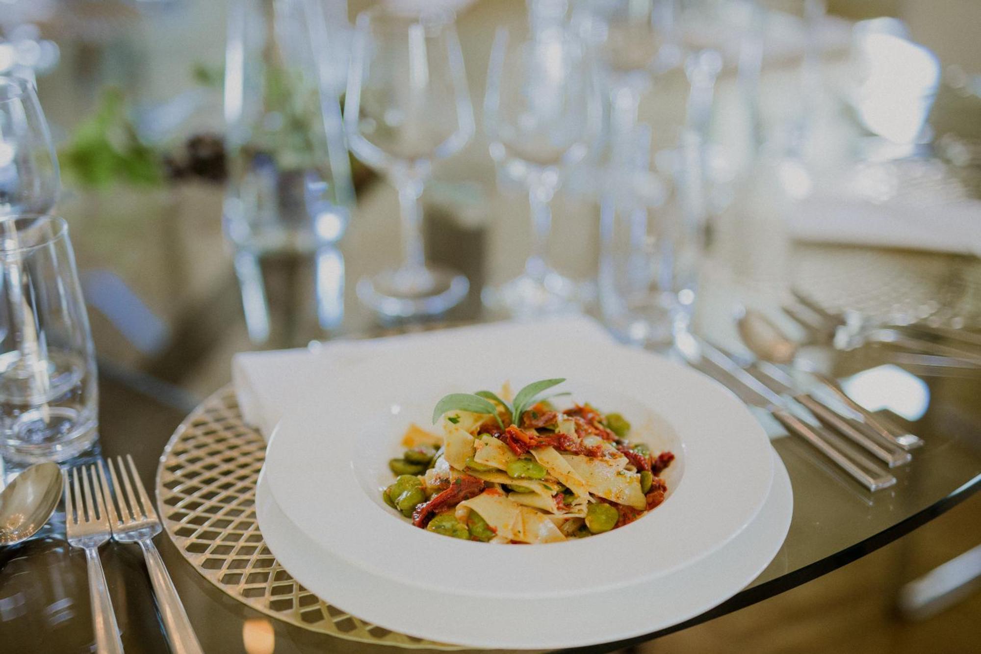 Palac Pakoszow Schlosshotel Wernersdorf يلينيا غورا المظهر الخارجي الصورة A pasta dish at the restaurant