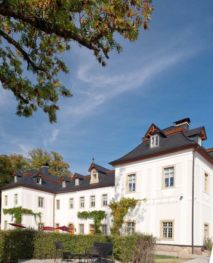 Palac Pakoszow Schlosshotel Wernersdorf يلينيا غورا المظهر الخارجي الصورة The former abbey